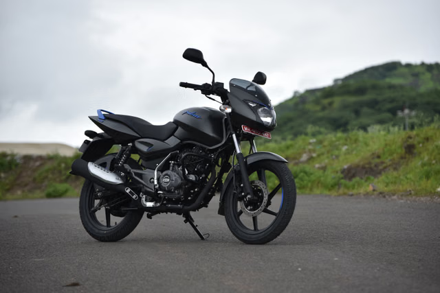 bajaj Pulsar 125