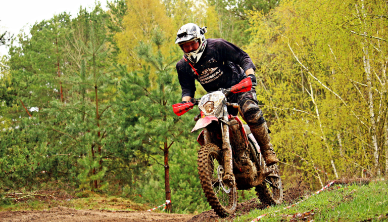 Mental-Health-Benefits-to-Enduro-Riding-Article-image